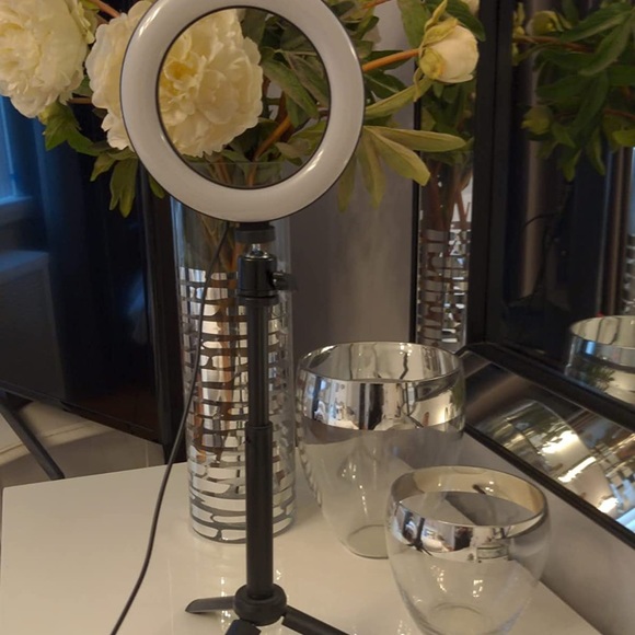 12” Ring Lights Universal LED Selfie Ring Studio Light w/ Shutter - Picture 2 of 4